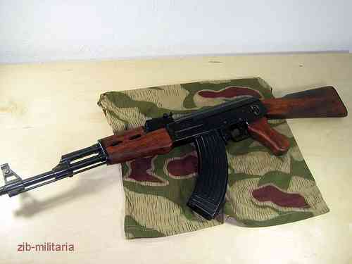 AK47 Kalaschnikov Festschaft, Sturmgewehr Nachbau aus Gußmetall # 1086