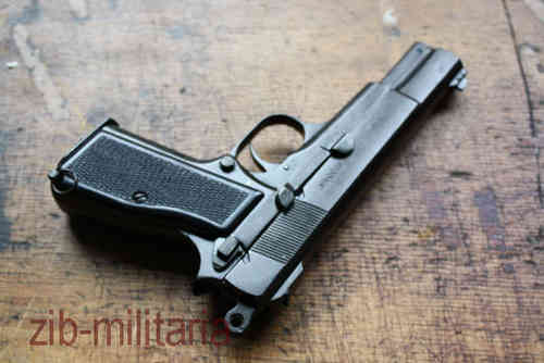 WH Pistole 640(b) / FN High Power, Pistole Nachbau aus Gußmetall