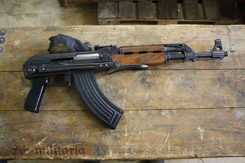 AK47 (Yugo M70A), gefräst, mit Klappschaft/Granatvisier, Deko Sturmgewehr