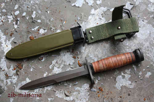 US M1 Carbine bayonet with scabbard