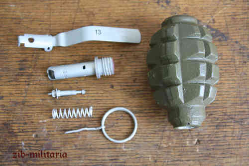 Russian F1 grenade decoration, metal, with spring/pin function