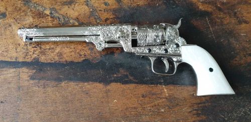 Navy revolver, "mother of pearl" 1851 decoration