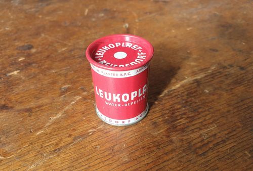 Leukoplast plaster box #1562, tin - empty