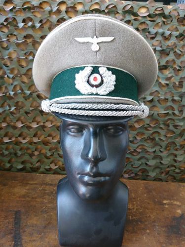 WH officer visor cap, WIT eagle