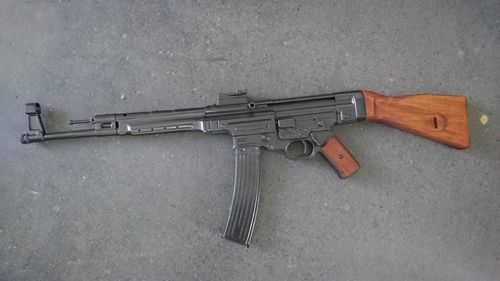WH MP44, assault rifle model, cast metal Defekt